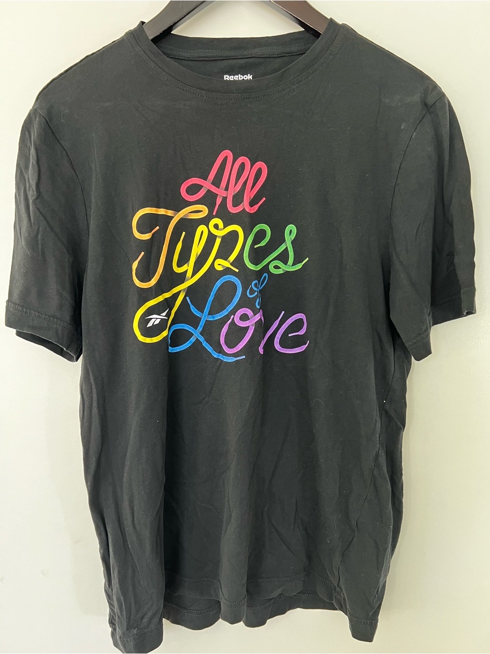 Reebok Pride All Types Of Love Unisex T-Shirt Size Medium Excellent Condition
